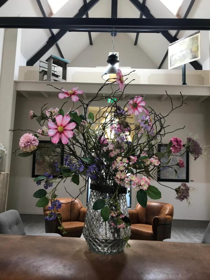Bed & Breakfast De Oale School Lattrop ภายนอก รูปภาพ