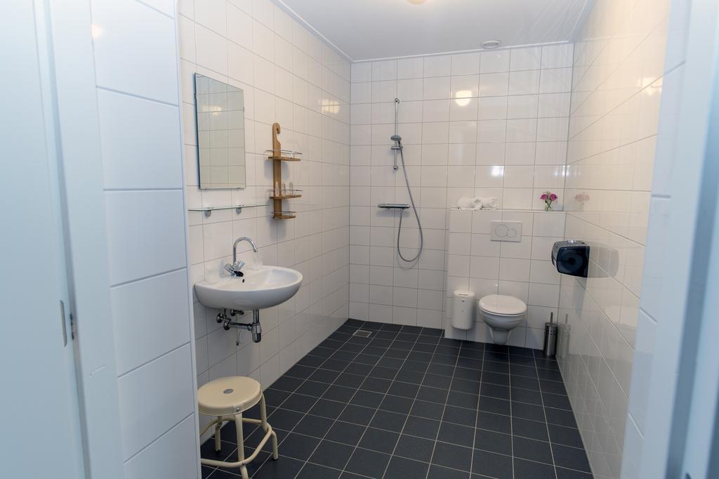 Bed & Breakfast De Oale School Lattrop ภายนอก รูปภาพ