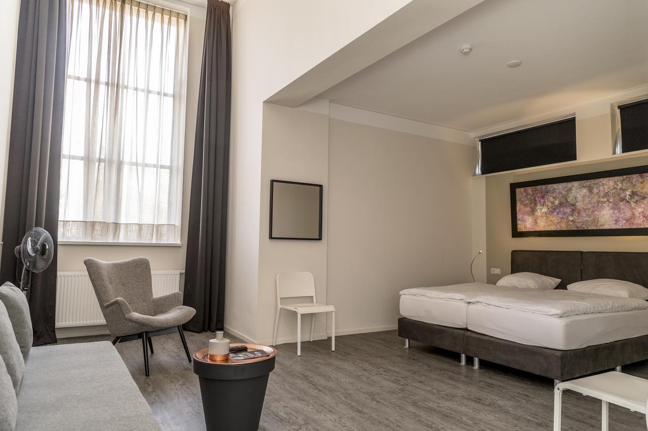 Bed & Breakfast De Oale School Lattrop ภายนอก รูปภาพ